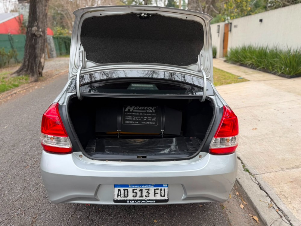 Toyota Etios 1.5X — foto 9